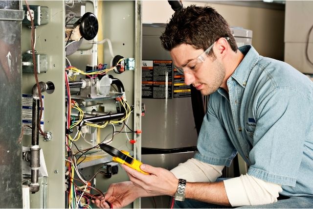 Furnace installation and repair in Saskatoon. Call boss plumbing today.